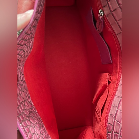 Dooney & Bourke Magenta Crocodile Embossed Leather Tassel Shoulder Bag Satchel - Picture 8 of 9